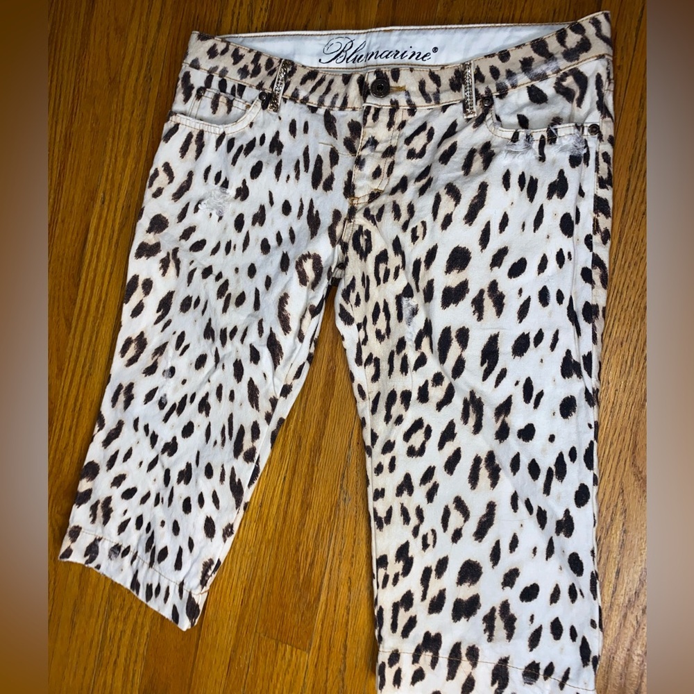 Blumarine Leopard Print Bermuda Shorts, Runway Fashion, Made in Italy Size 4 - Picture 3 of 12